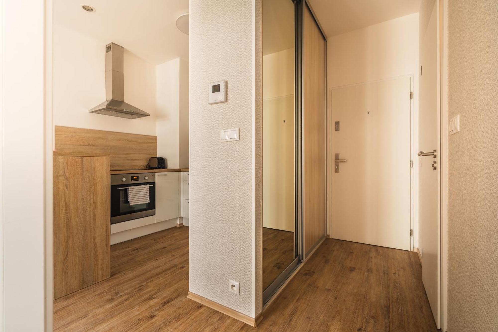 Charming & Cozy Ambiente Apartments Bratislava Luaran gambar