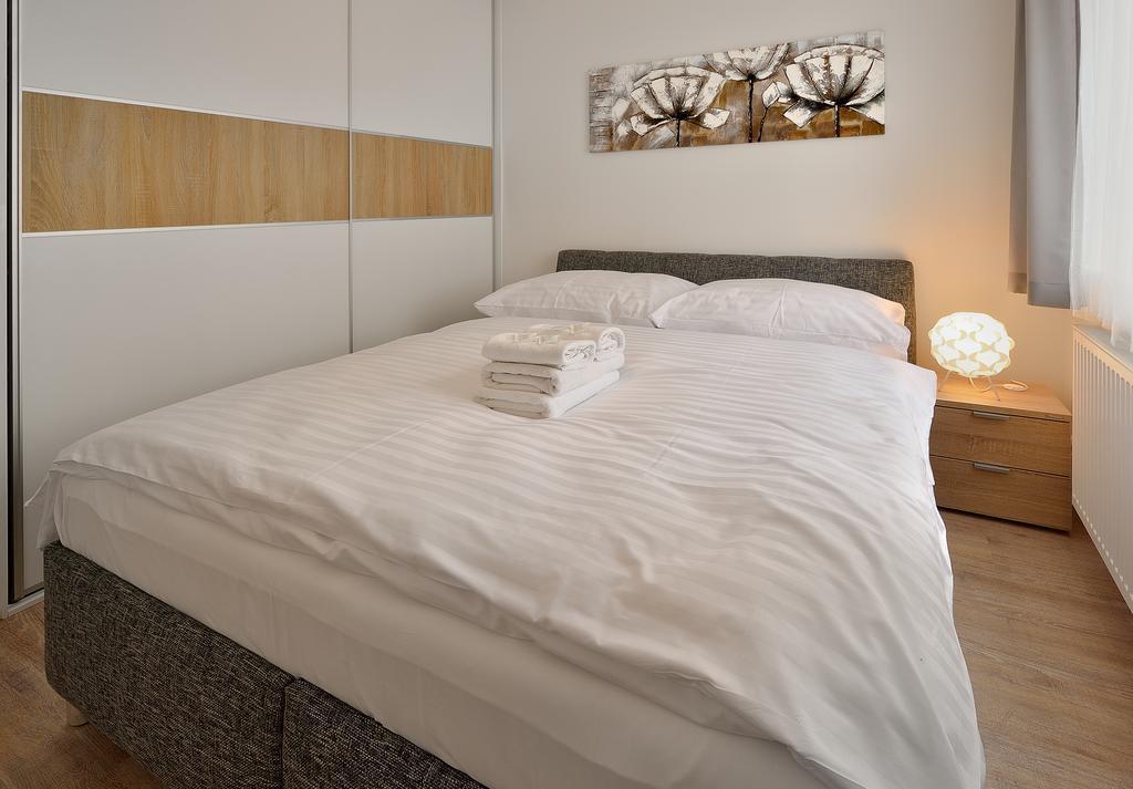 Charming & Cozy Ambiente Apartments Bratislava Luaran gambar