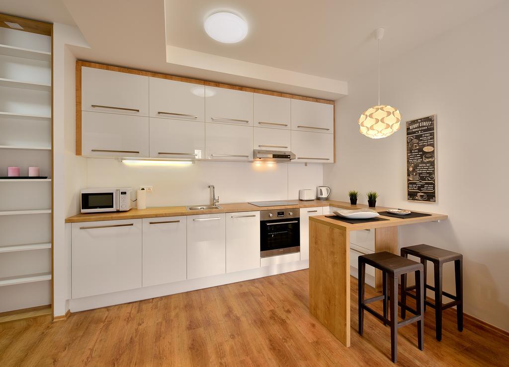 Charming & Cozy Ambiente Apartments Bratislava Luaran gambar