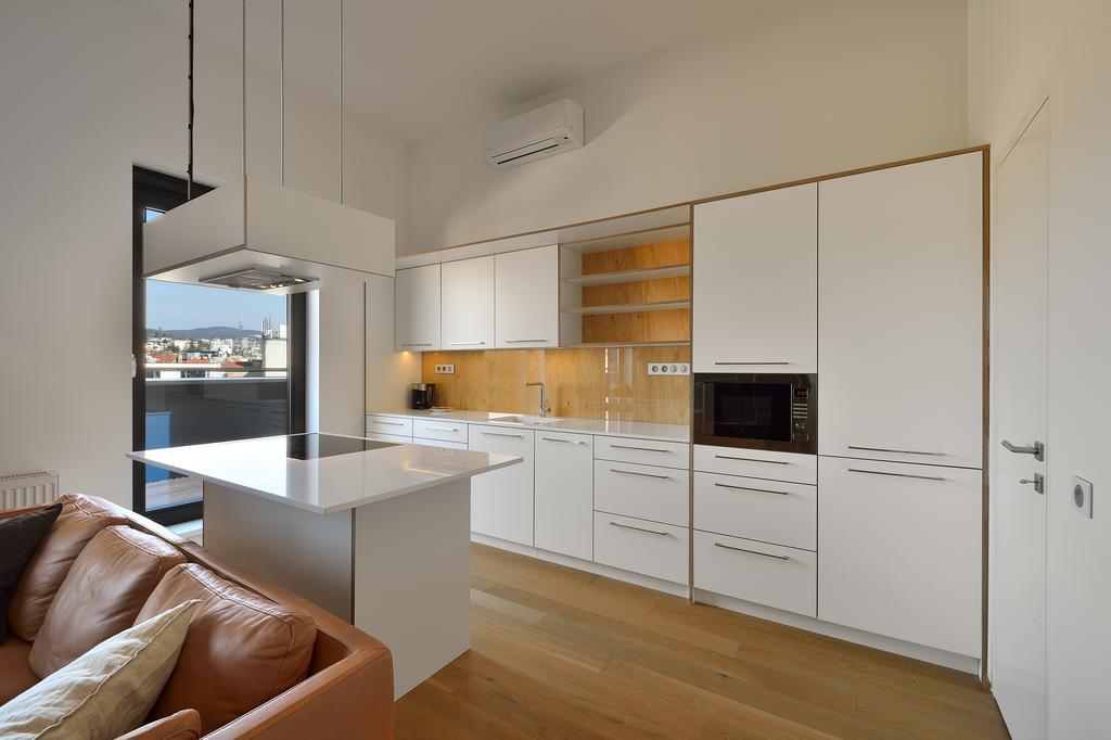 Charming & Cozy Ambiente Apartments Bratislava Luaran gambar