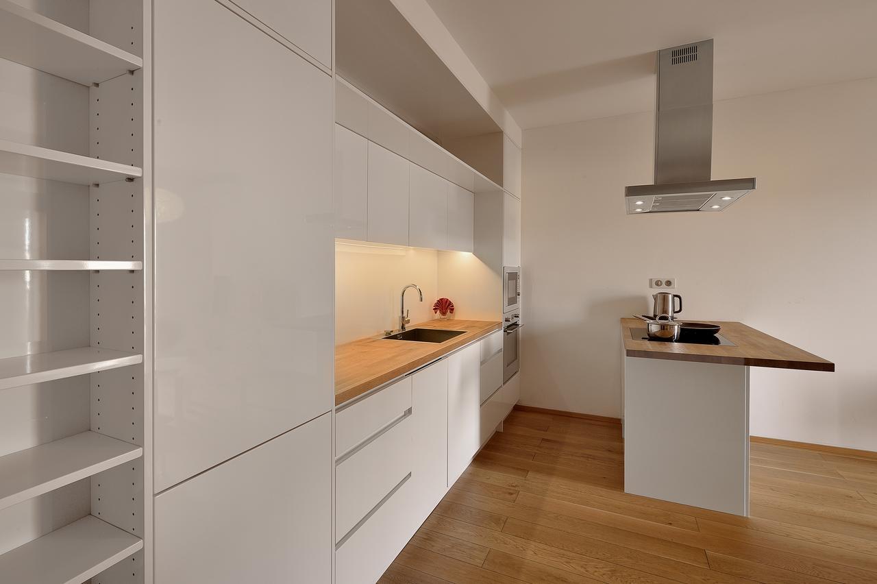 Charming & Cozy Ambiente Apartments Bratislava Luaran gambar