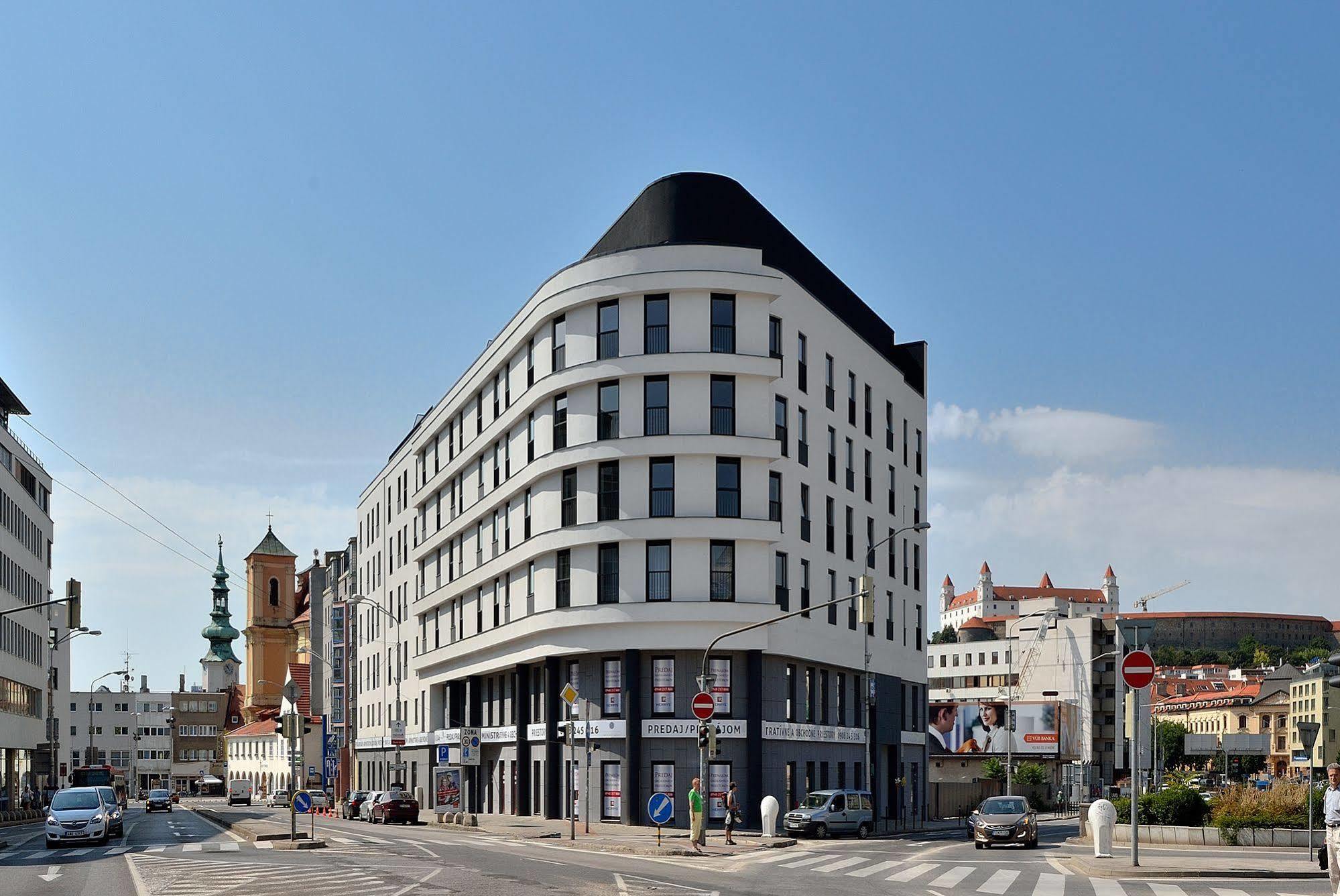 Charming & Cozy Ambiente Apartments Bratislava Luaran gambar