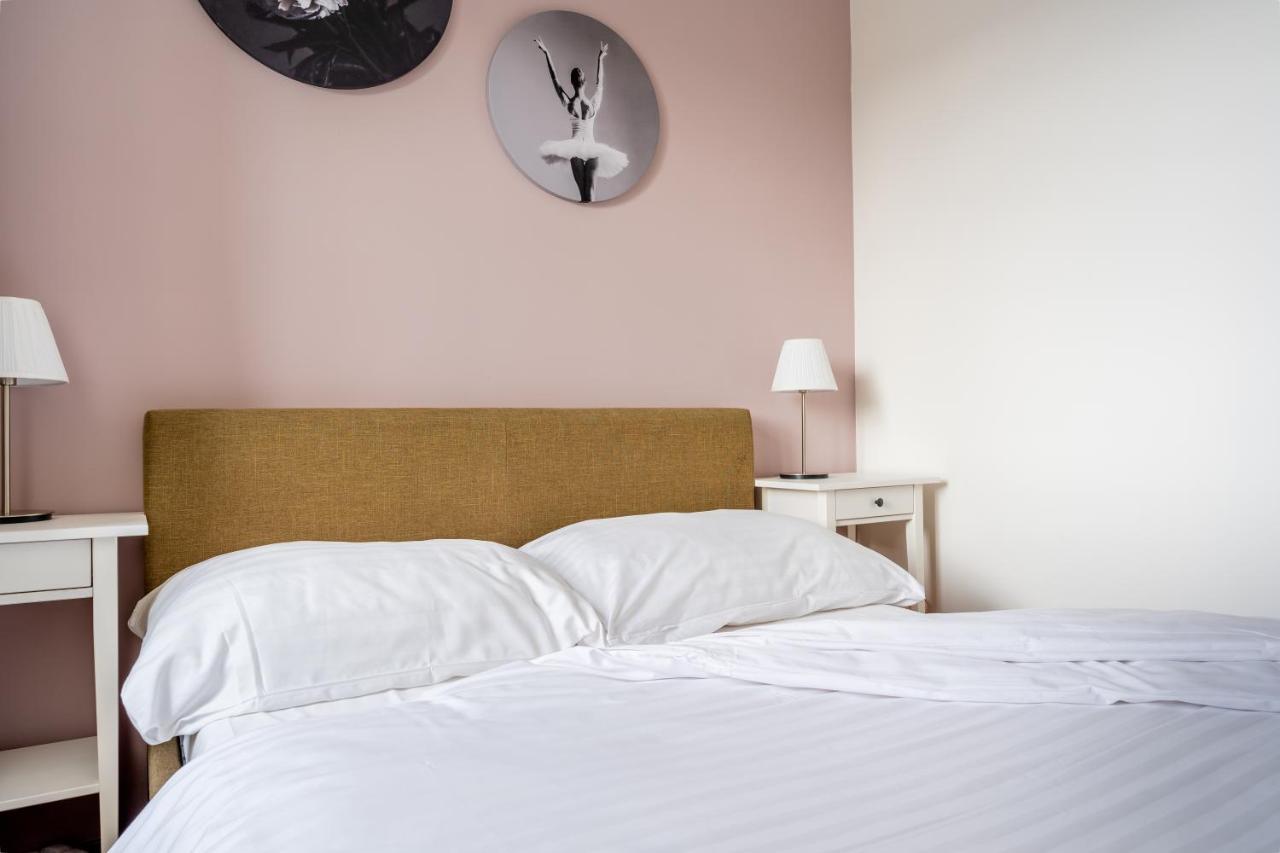 Charming & Cozy Ambiente Apartments Bratislava Luaran gambar